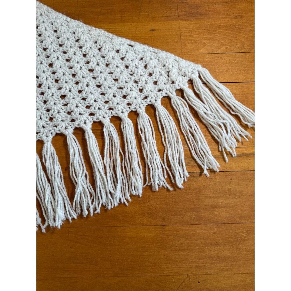Handmade Ivory Crochet Fringe Shawl Wrap Grannycore Stevie Nicks Cottagecore - Picture 4 of 14